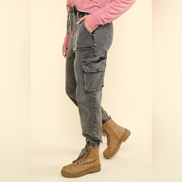 VERY J Washed Drawstring Jogger Cargo Jeans - Picture 3 of 4